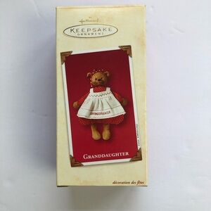 Hallmark Keepsake Ornament Granddaughter 2002